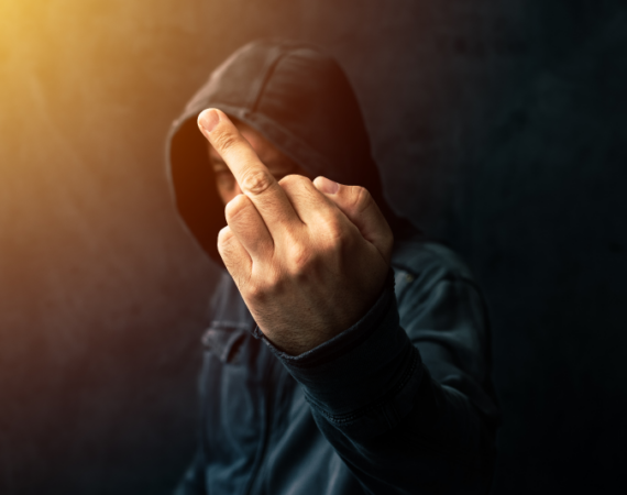 Anwalt für Strafrecht und Ordnungswidrigkeiten im Verkehr wie Blitzer in Saarbrücken. Thomas Will vertritt Sie auch bei Blitzer Widersprüchen, wenn Sie eine rote Ampel überfahren haben, sprechen Sie unsere Anwaltskanzlei in Saarbrücken darauf an.